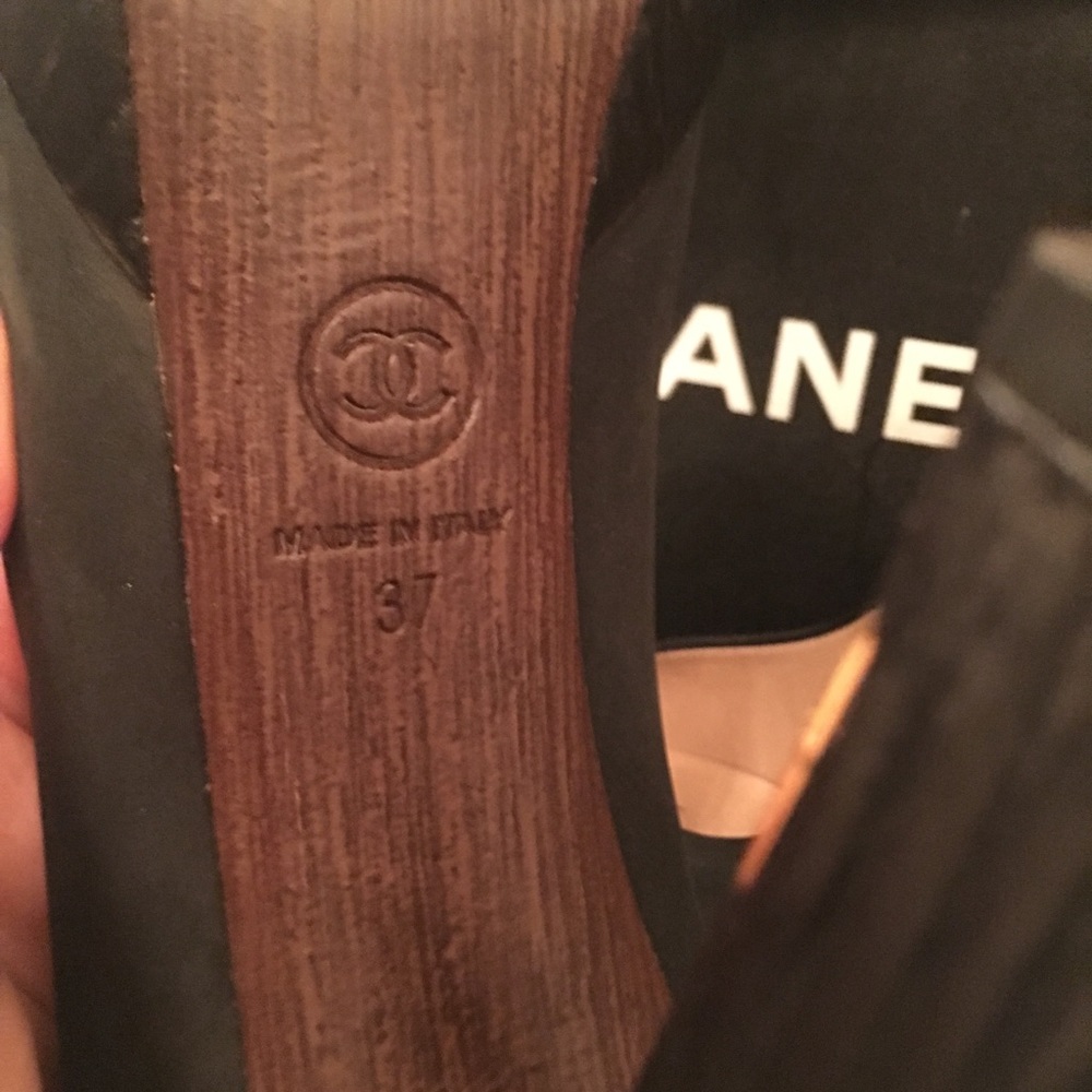 NOT FOR SALE. CHANEL PUMP SHOES. - Picture 3 of 8